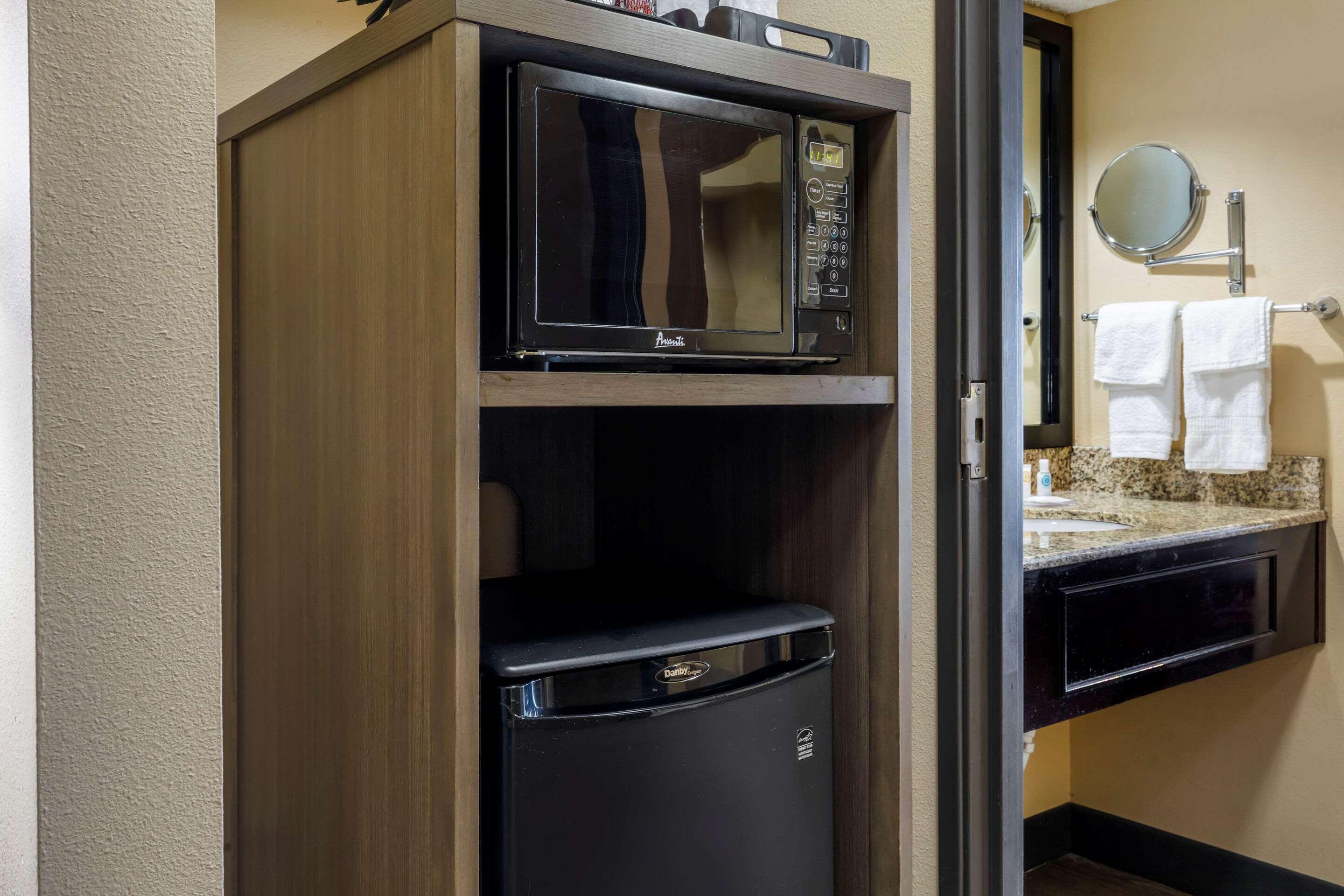 Comfort Suites Dfw Airport Irving Eksteriør billede