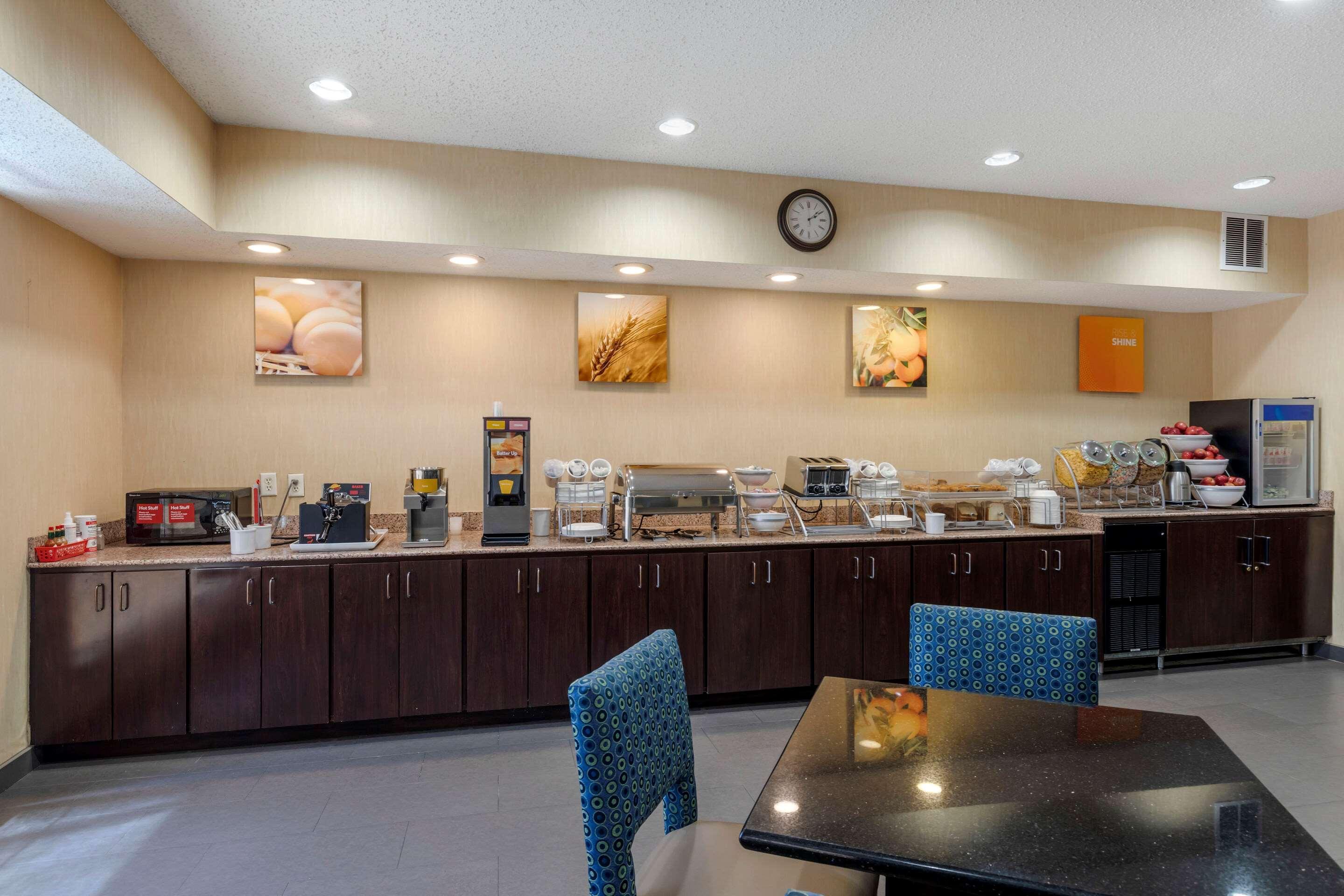 Comfort Suites Dfw Airport Irving Eksteriør billede